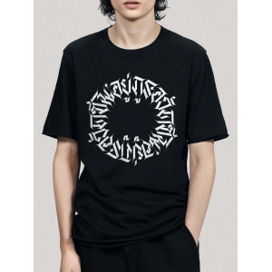 Футболка Gothic Alphabet Circle Calligraphy (готика)