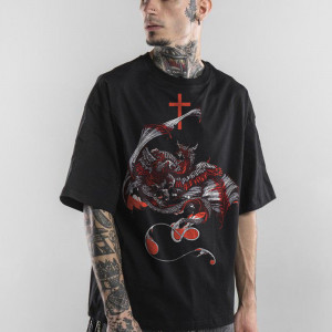 Футболка Dragon with a cross