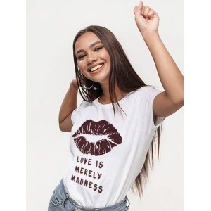 Футболка Love is merely madness (губы)