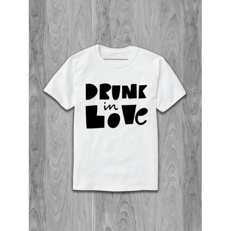 Футболка Drunk in love (надпись черным) хлопковая