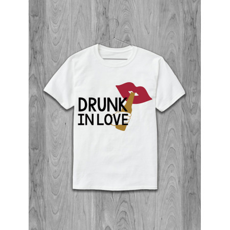 Футболка Drunk in love (lips) хлопковая