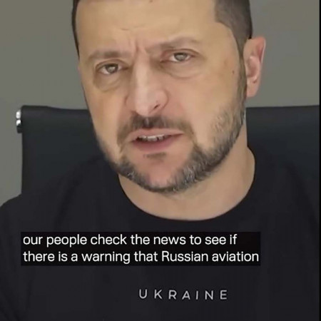Футболка UKRAINE Our people check the news to see if there is a warning that russian aviation из хлопка