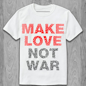 Футболка Make love Not ware
