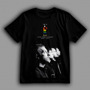 Футболка присвячена десятиліттю альбома "X&Y" рок-гурту Coldplay