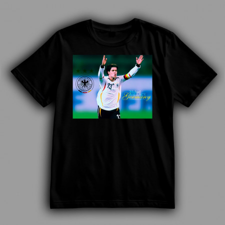 Футболка Міхаель Баллак. Харизма у біло-червоній майці