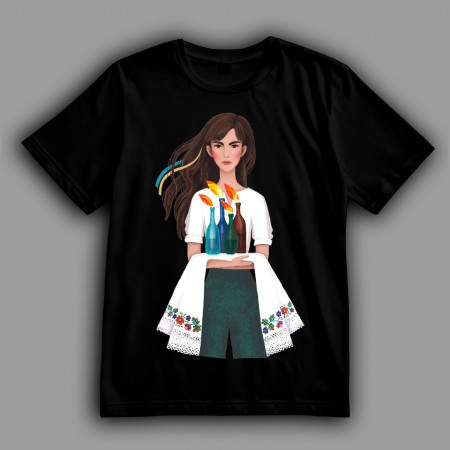 Футболка Украинка с бандерасмузи