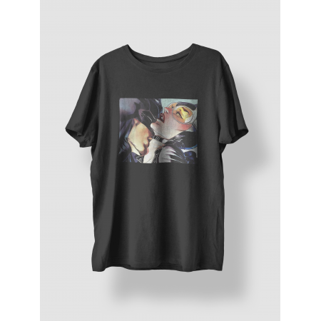 Мужская футболка Комикс Бэтмен Batman and Catwoman Kiss из хлопка